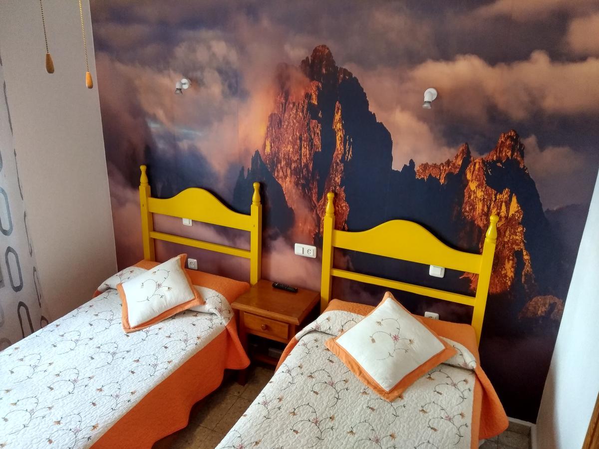 Hostal Avenida Arenas de San Pedro Zewnętrze zdjęcie
