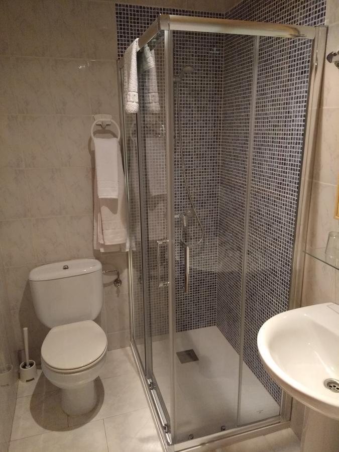 Hostal Avenida Arenas de San Pedro Zewnętrze zdjęcie