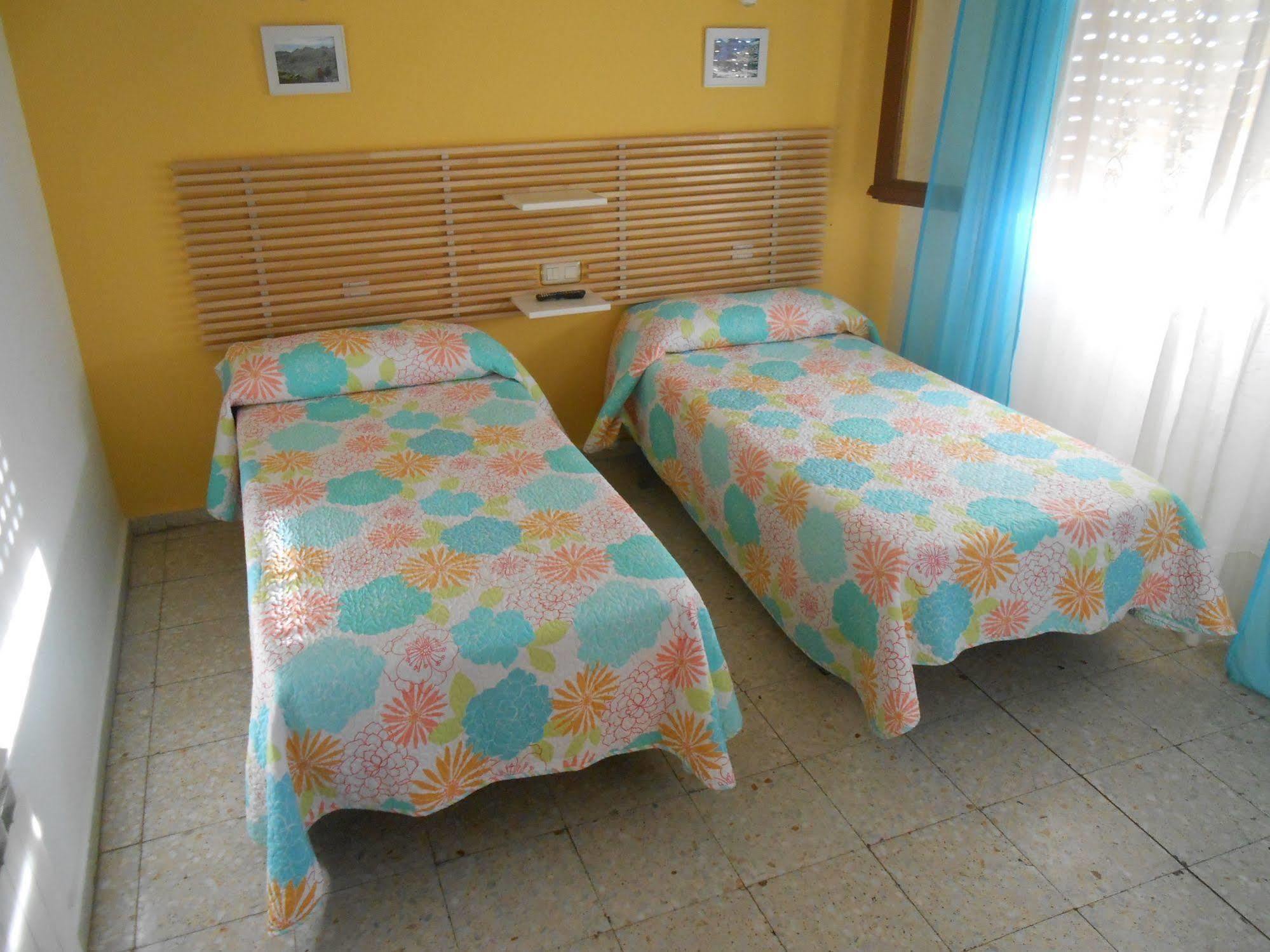 Hostal Avenida Arenas de San Pedro Zewnętrze zdjęcie