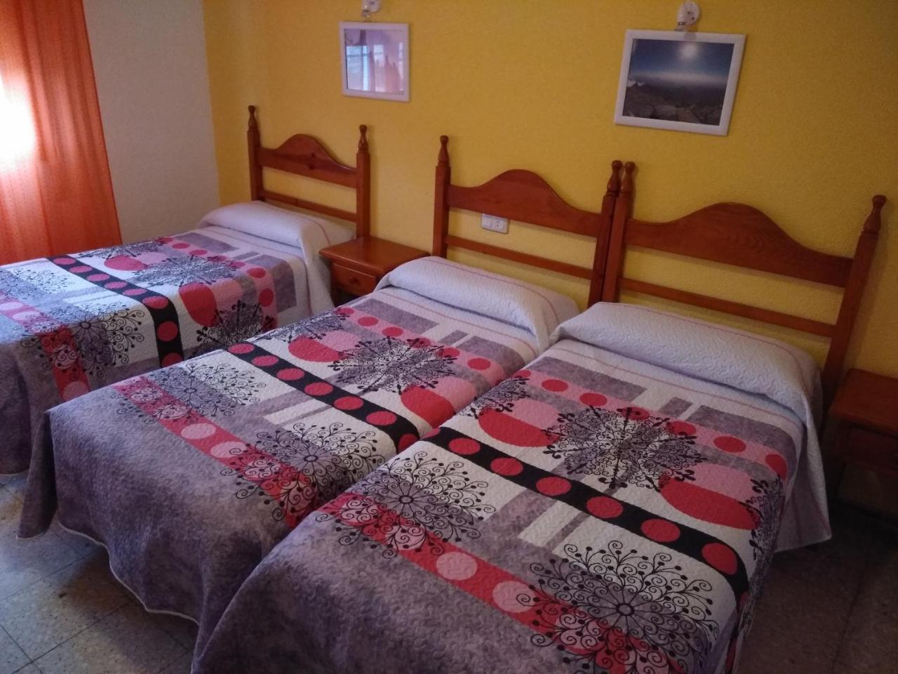 Hostal Avenida Arenas de San Pedro Zewnętrze zdjęcie